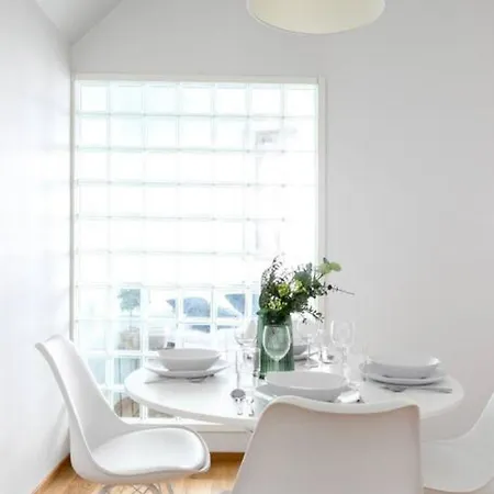 Διαμέρισμα 2ndhomes Gorgeous 1 Bedroom With Bathtub & Balcony *